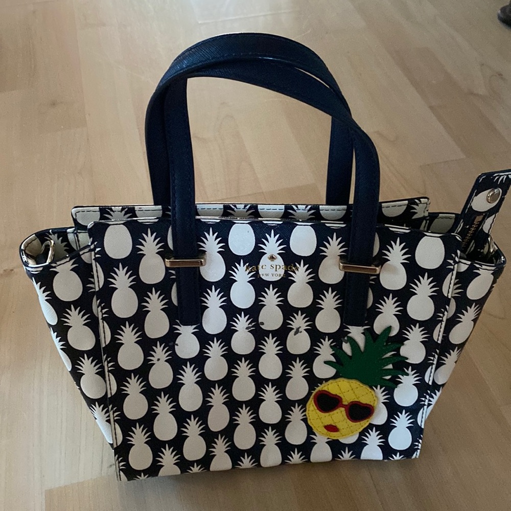 Kate Spade pineapple design limited edition hand bag NEW